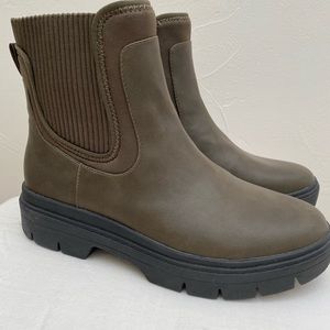 Dr Scholls Crave Chelsea boots size 7.5 Green